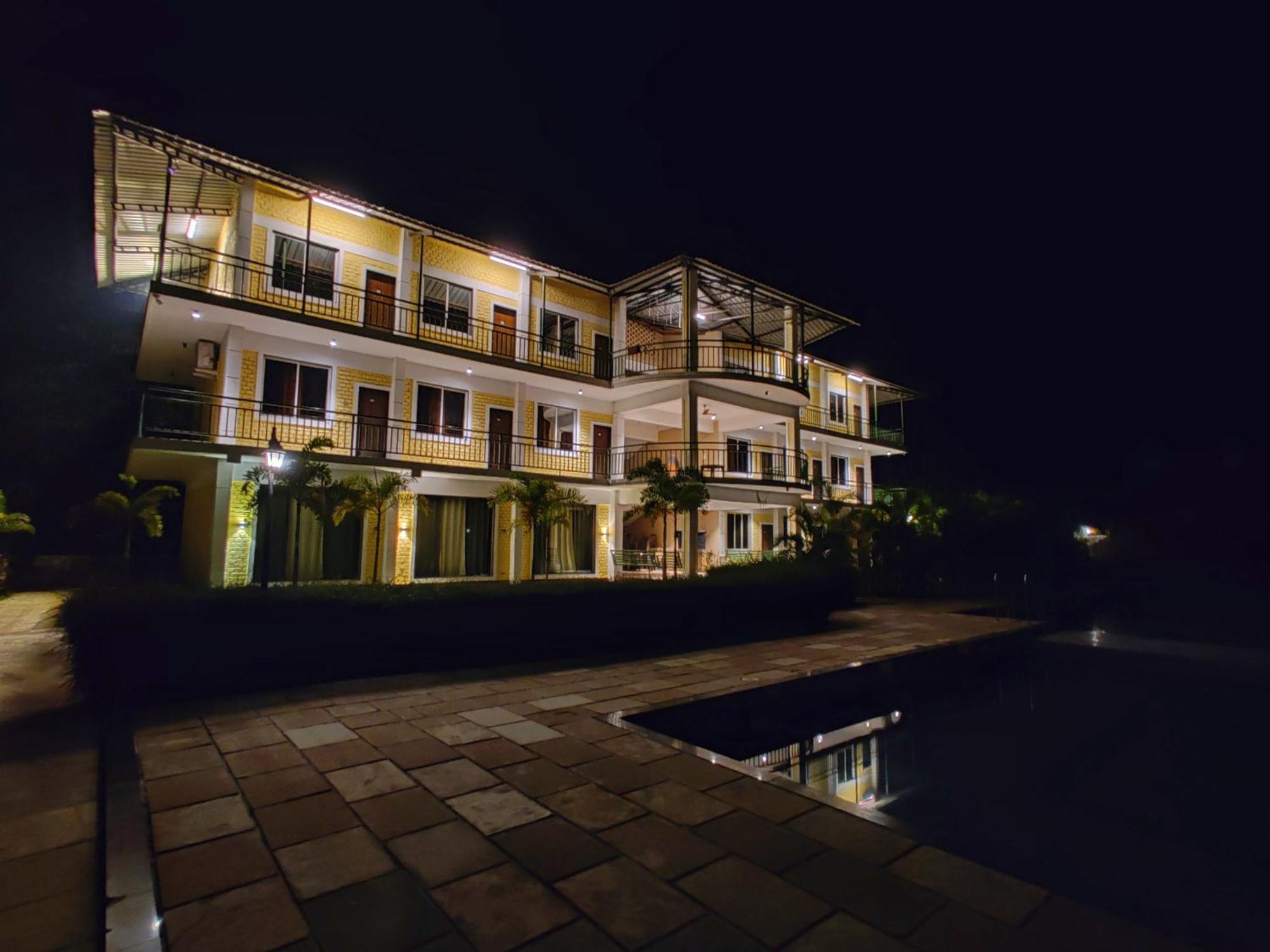 The Kanila Resort カルジャット エクステリア 写真