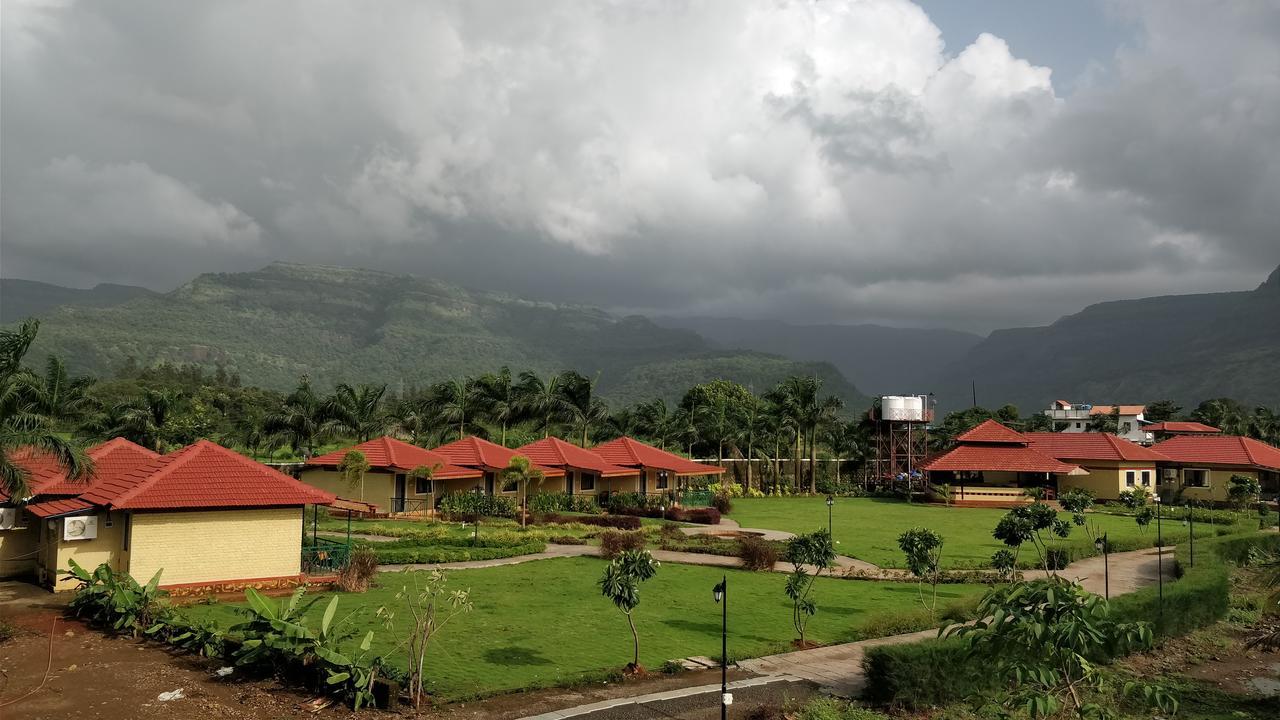 The Kanila Resort カルジャット エクステリア 写真